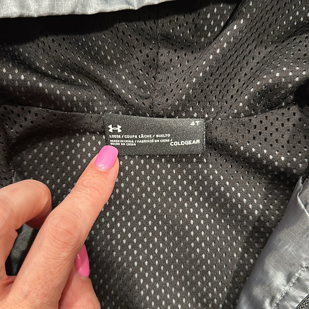 Boys Under Armour Jacket - Picture 3 of 6